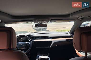 Внедорожник / Кроссовер Audi Q8 Sportback e-tron 2023 в 