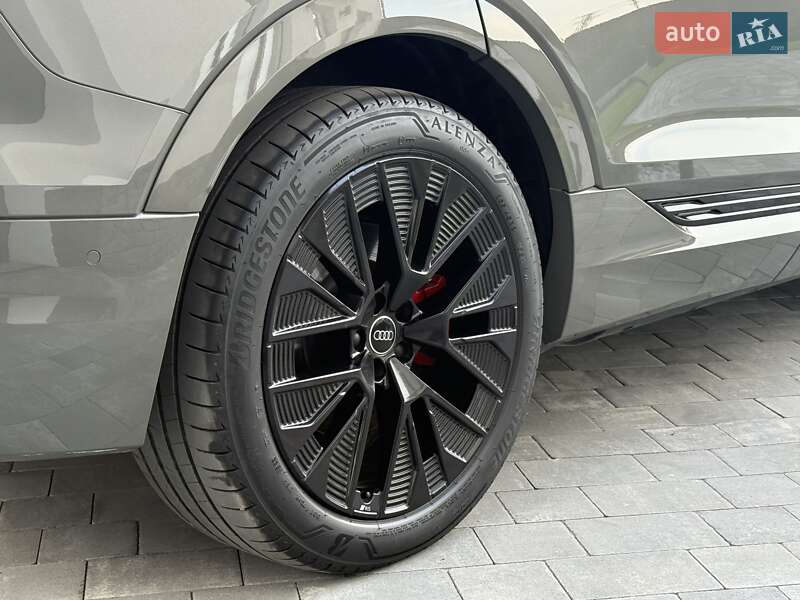 Внедорожник / Кроссовер Audi Q8 Sportback e-tron 2023 в Черновцах