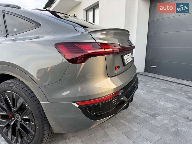 Внедорожник / Кроссовер Audi Q8 Sportback e-tron 2023 в Черновцах