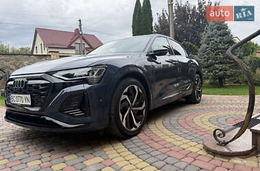 Позашляховик / Кросовер Audi Q8 Sportback e-tron 2024 в Львові