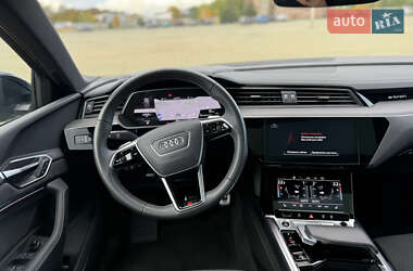 Внедорожник / Кроссовер Audi Q8 Sportback e-tron 2023 в 
