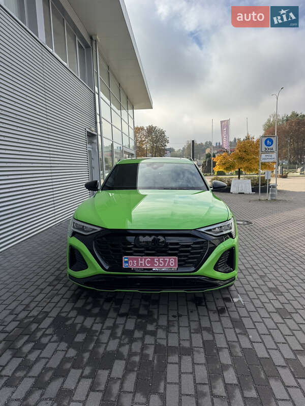 Позашляховик / Кросовер Audi Q8 Sportback e-tron 2023 в Рівному