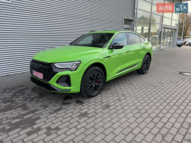 Позашляховик / Кросовер Audi Q8 Sportback e-tron 2023 в Рівному