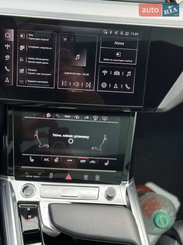 Позашляховик / Кросовер Audi Q8 Sportback e-tron 2023 в Рівному