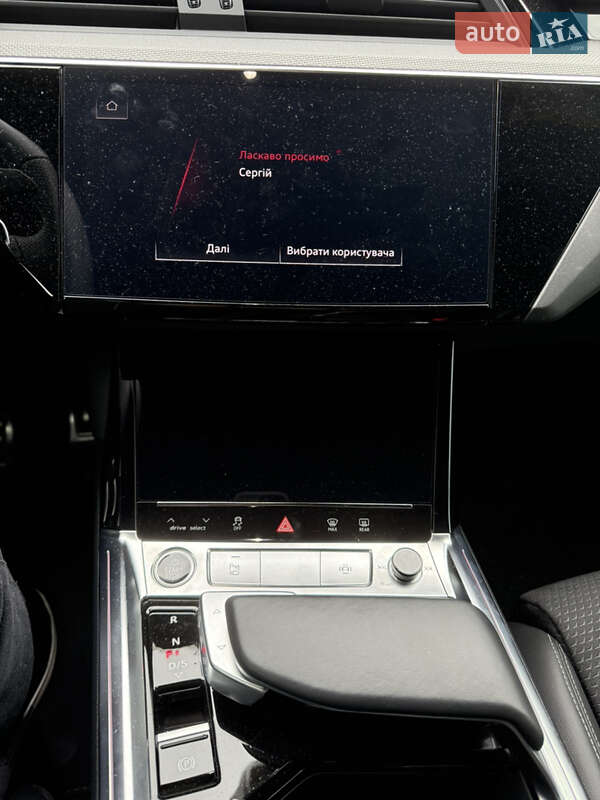 Внедорожник / Кроссовер Audi Q8 Sportback e-tron 2023 в Киеве фото 13 Внедорожник / Кроссовер Audi Q8 Sportback e-tron 2023 в Киеве