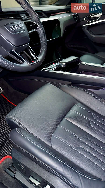 Внедорожник / Кроссовер Audi Q8 Sportback e-tron 2023 в Черновцах фото 39 Внедорожник / Кроссовер Audi Q8 Sportback e-tron 2023 в Черновцах
