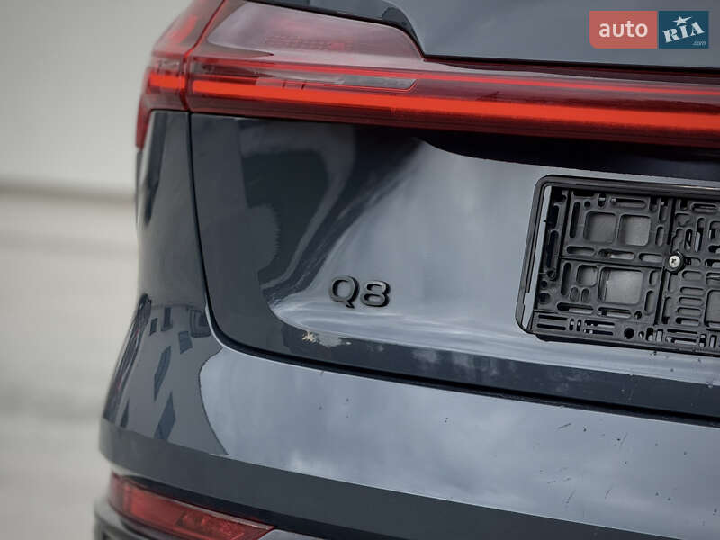 Позашляховик / Кросовер Audi Q8 Sportback e-tron 2023 в Луцьку фото 43 Позашляховик / Кросовер Audi Q8 Sportback e-tron 2023 в Луцьку