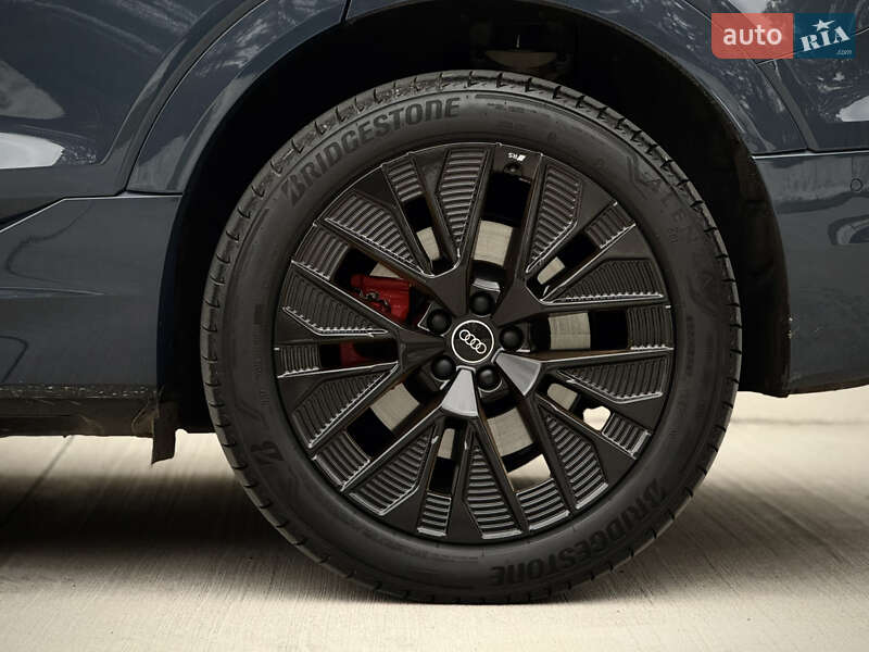 Позашляховик / Кросовер Audi Q8 Sportback e-tron 2023 в Луцьку фото 57 Позашляховик / Кросовер Audi Q8 Sportback e-tron 2023 в Луцьку