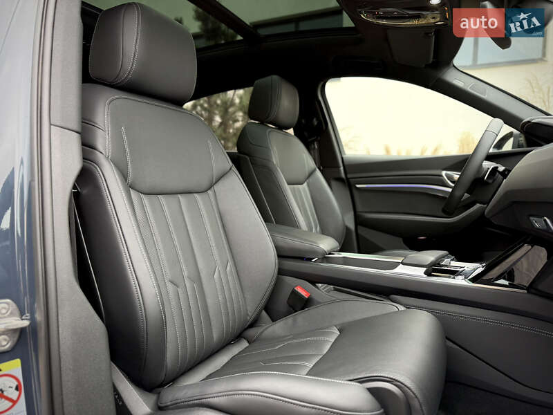 Позашляховик / Кросовер Audi Q8 Sportback e-tron 2023 в Луцьку фото 76 Позашляховик / Кросовер Audi Q8 Sportback e-tron 2023 в Луцьку