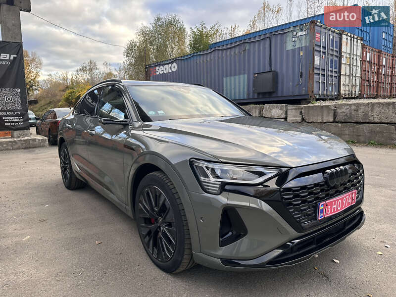 Внедорожник / Кроссовер Audi Q8 Sportback e-tron 2023 в Киеве