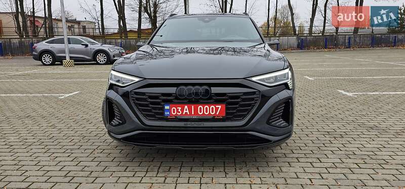 Позашляховик / Кросовер Audi Q8 Sportback e-tron 2024 в Тернополі