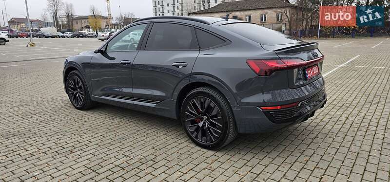 Позашляховик / Кросовер Audi Q8 Sportback e-tron 2024 в Тернополі