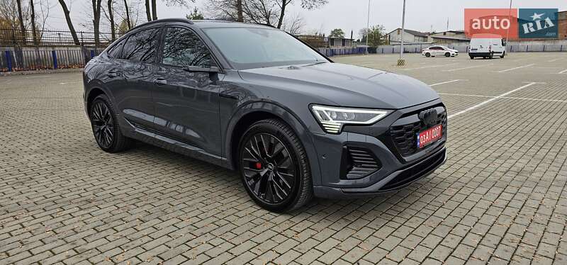 Позашляховик / Кросовер Audi Q8 Sportback e-tron 2024 в Тернополі
