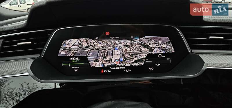 Позашляховик / Кросовер Audi Q8 Sportback e-tron 2024 в Тернополі