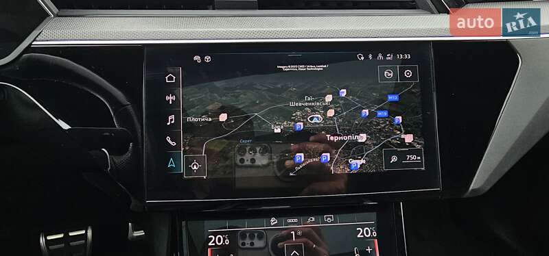 Позашляховик / Кросовер Audi Q8 Sportback e-tron 2024 в Тернополі