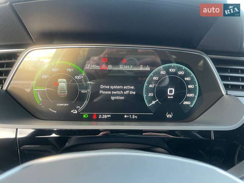 Позашляховик / Кросовер Audi Q8 Sportback e-tron 2023 в Львові