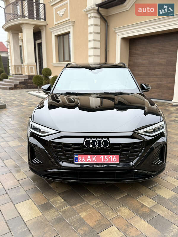 Внедорожник / Кроссовер Audi Q8 Sportback e-tron 2024 в Черновцах