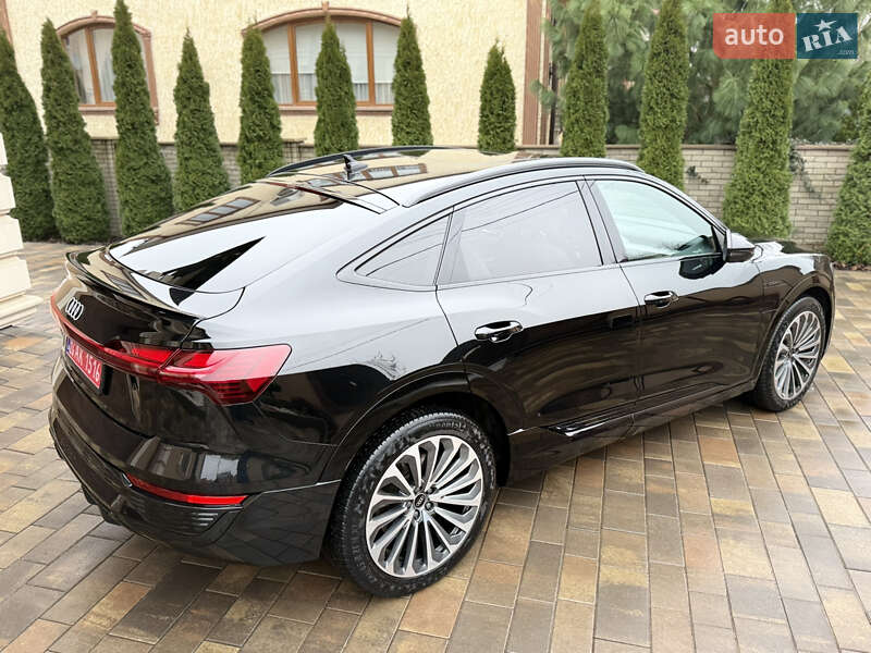 Внедорожник / Кроссовер Audi Q8 Sportback e-tron 2024 в Черновцах