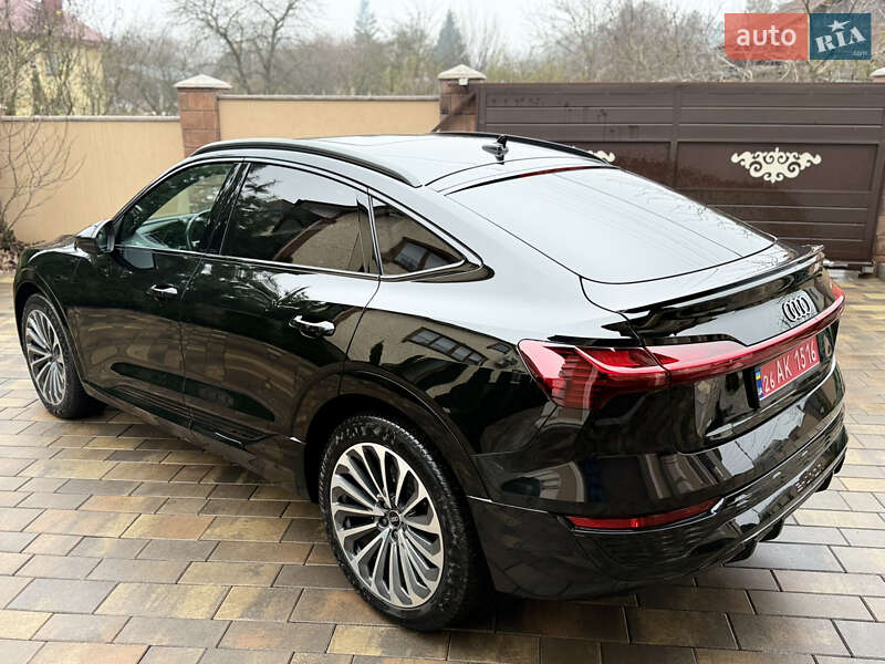 Внедорожник / Кроссовер Audi Q8 Sportback e-tron 2024 в Черновцах