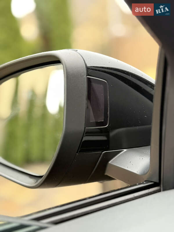 Внедорожник / Кроссовер Audi Q8 Sportback e-tron 2024 в Черновцах