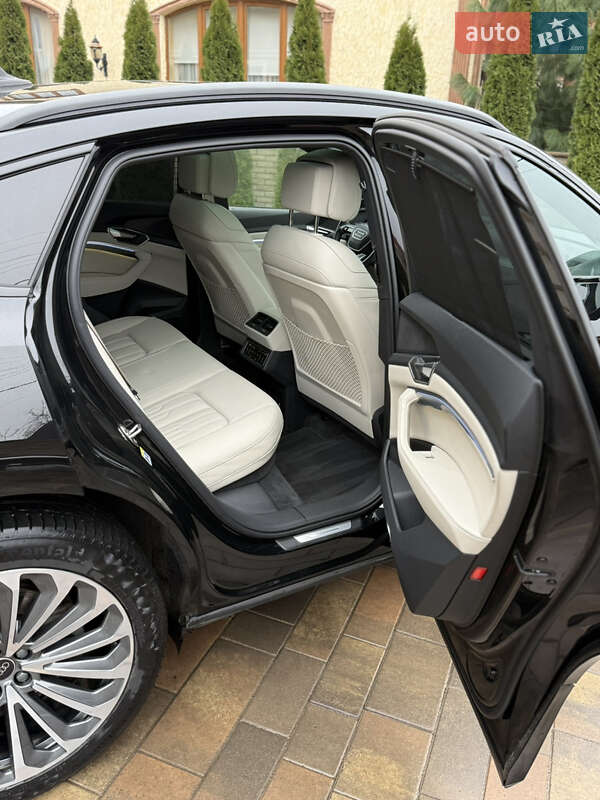 Внедорожник / Кроссовер Audi Q8 Sportback e-tron 2024 в Черновцах