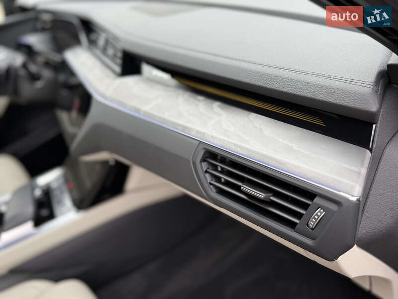 Внедорожник / Кроссовер Audi Q8 Sportback e-tron 2024 в Черновцах