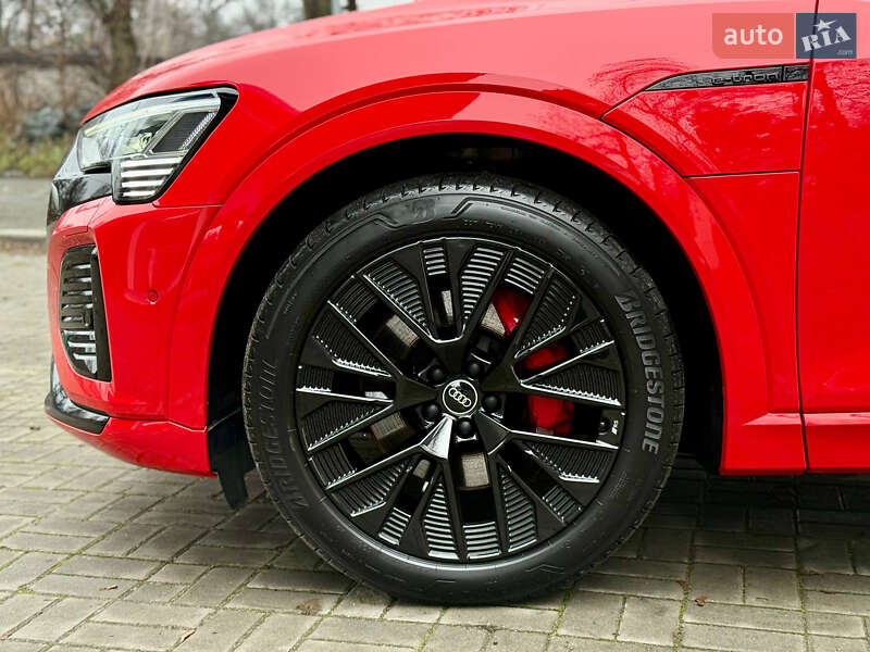 Внедорожник / Кроссовер Audi Q8 Sportback e-tron 2023 в Днепре
