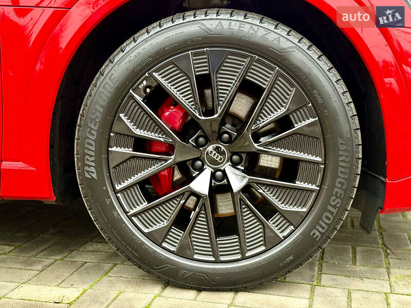 Внедорожник / Кроссовер Audi Q8 Sportback e-tron 2023 в Днепре