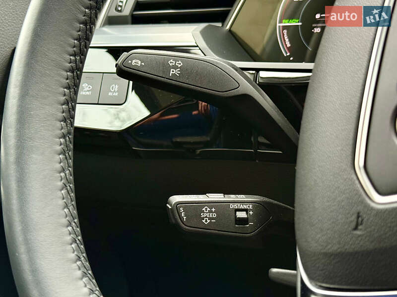 Внедорожник / Кроссовер Audi Q8 Sportback e-tron 2023 в Днепре