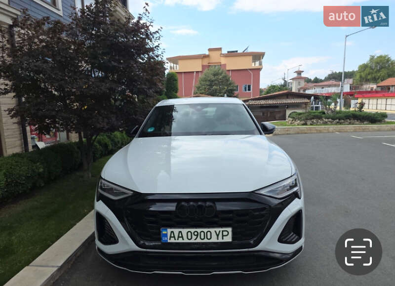 Позашляховик / Кросовер Audi Q8 Sportback e-tron 2023 в Одесі фото 2 Позашляховик / Кросовер Audi Q8 Sportback e-tron 2023 в Одесі