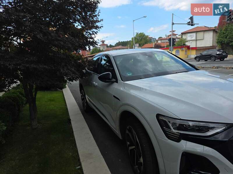 Позашляховик / Кросовер Audi Q8 Sportback e-tron 2023 в Одесі фото 5 Позашляховик / Кросовер Audi Q8 Sportback e-tron 2023 в Одесі