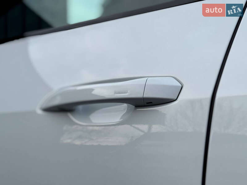 Внедорожник / Кроссовер Audi Q8 Sportback e-tron 2023 в Луцке фото 14 Внедорожник / Кроссовер Audi Q8 Sportback e-tron 2023 в Луцке