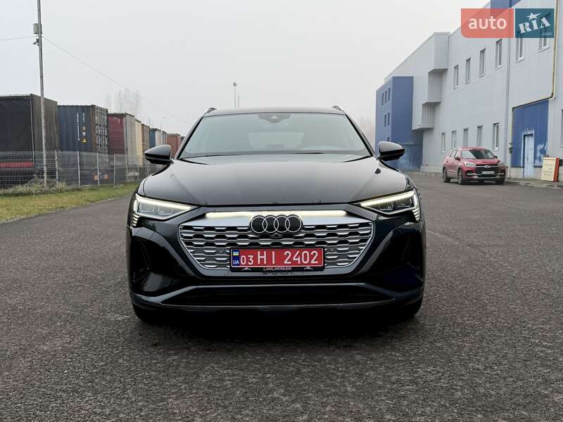 Позашляховик / Кросовер Audi Q8 Sportback e-tron 2024 в Ковелі