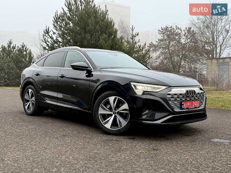 Позашляховик / Кросовер Audi Q8 Sportback e-tron 2024 в Ковелі
