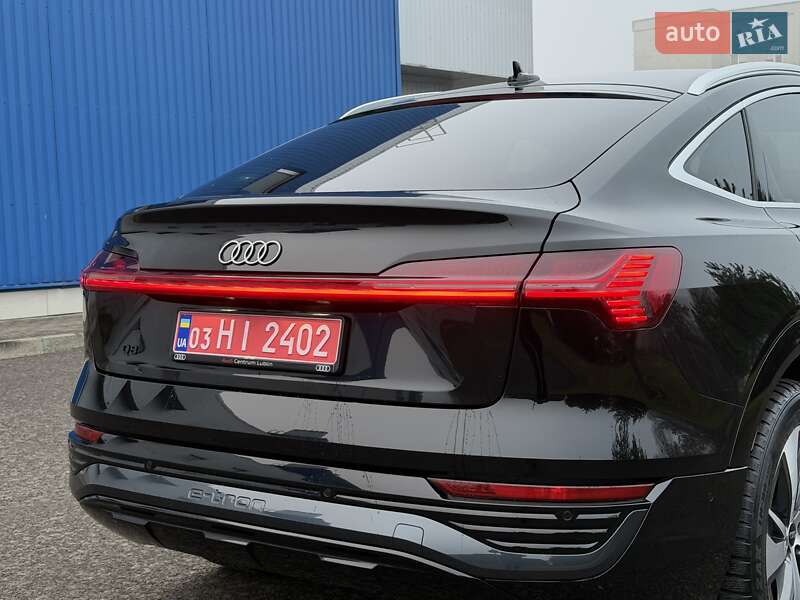 Позашляховик / Кросовер Audi Q8 Sportback e-tron 2024 в Ковелі