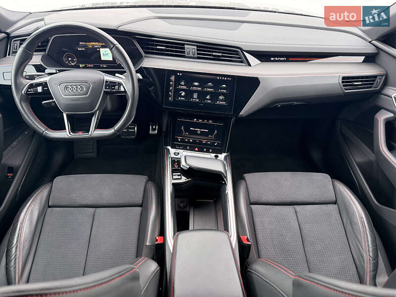 Внедорожник / Кроссовер Audi Q8 Sportback e-tron 2023 в Луцке