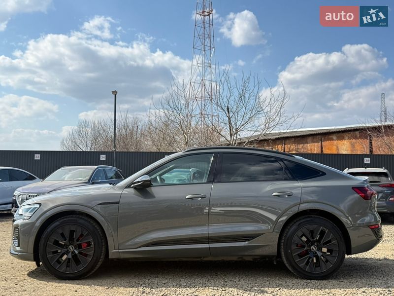 Внедорожник / Кроссовер Audi Q8 Sportback e-tron 2023 в Луцке