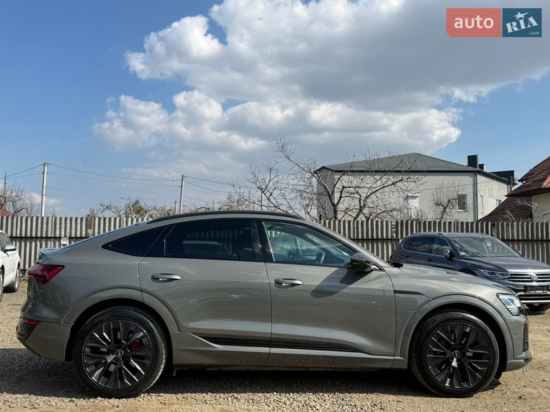 Внедорожник / Кроссовер Audi Q8 Sportback e-tron 2023 в Луцке
