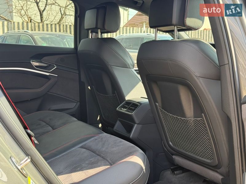 Внедорожник / Кроссовер Audi Q8 Sportback e-tron 2023 в Луцке