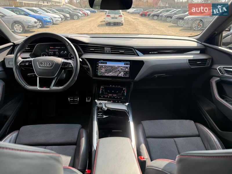 Внедорожник / Кроссовер Audi Q8 Sportback e-tron 2023 в Луцке