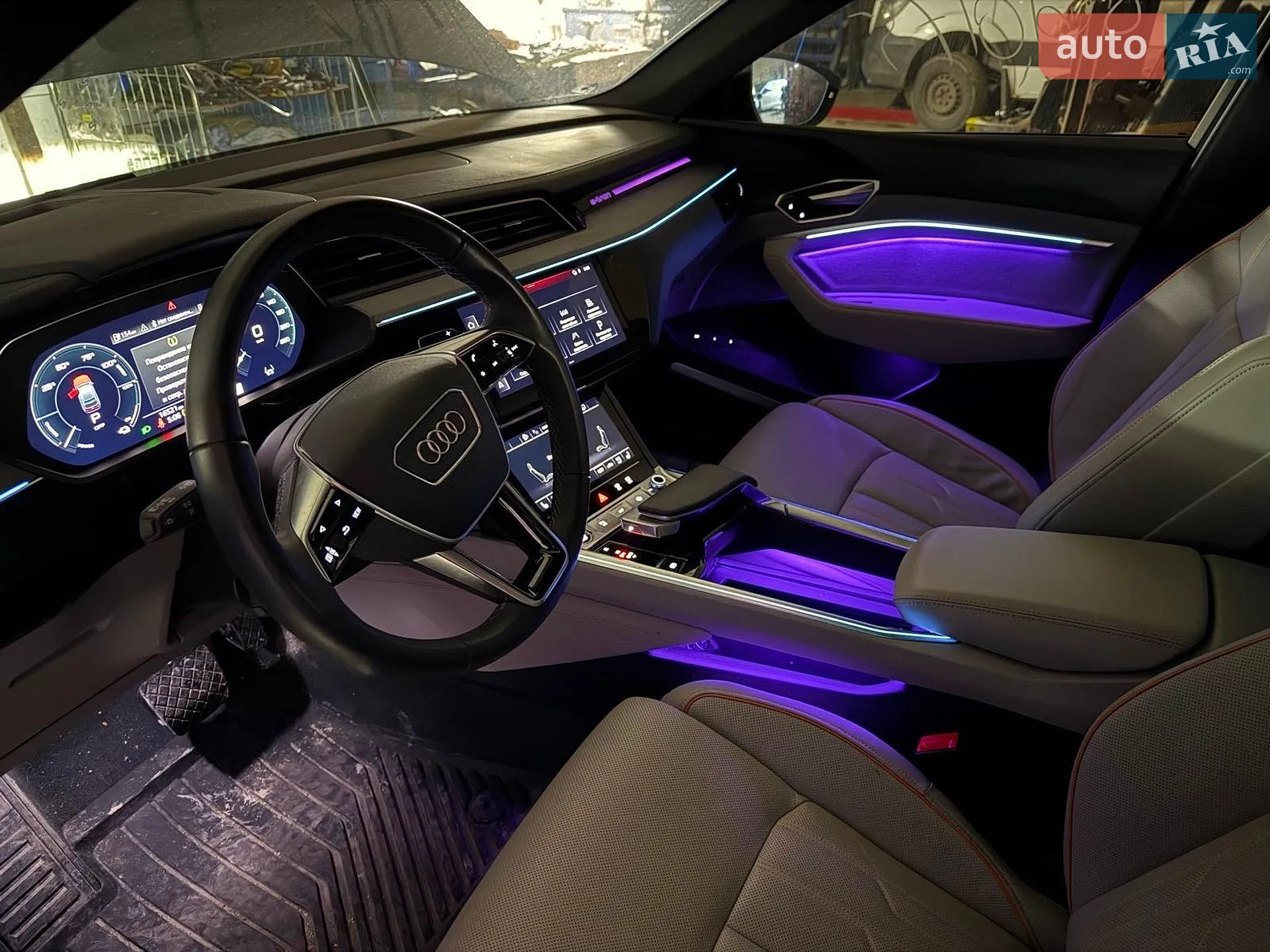 2023 Audi Q8 - фото 1