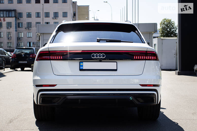 Позашляховик / Кросовер Audi Q8 2019 в Києві фото 10 Позашляховик / Кросовер Audi Q8 2019 в Києві