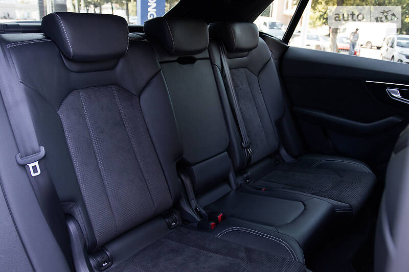 Позашляховик / Кросовер Audi Q8 2019 в Києві фото 38 Позашляховик / Кросовер Audi Q8 2019 в Києві