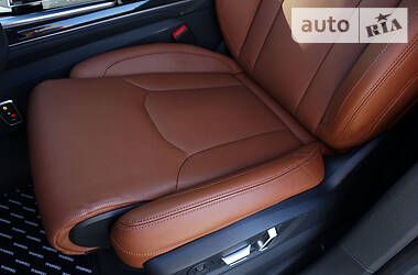 Позашляховик / Кросовер Audi Q8 2018 в  фото 48 Позашляховик / Кросовер Audi Q8 2018 в