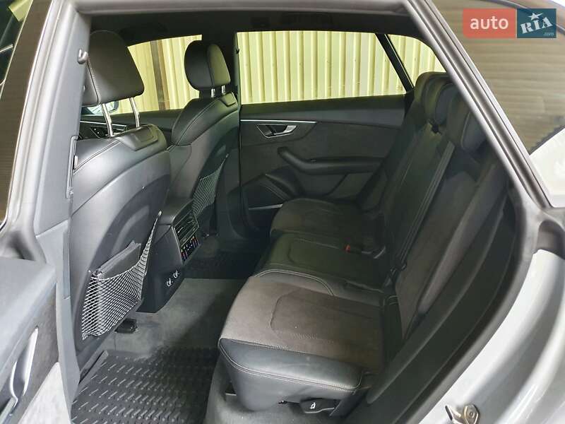 Внедорожник / Кроссовер Audi Q8 2018 в Ивано-Франковске
