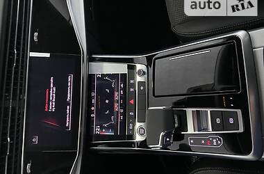 Внедорожник / Кроссовер Audi Q8 2021 в 