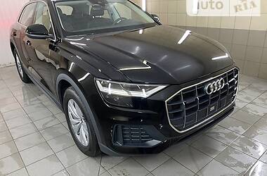 Внедорожник / Кроссовер Audi Q8 2021 в 