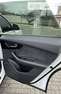 Позашляховик / Кросовер Audi Q8 2020 в Херсоні