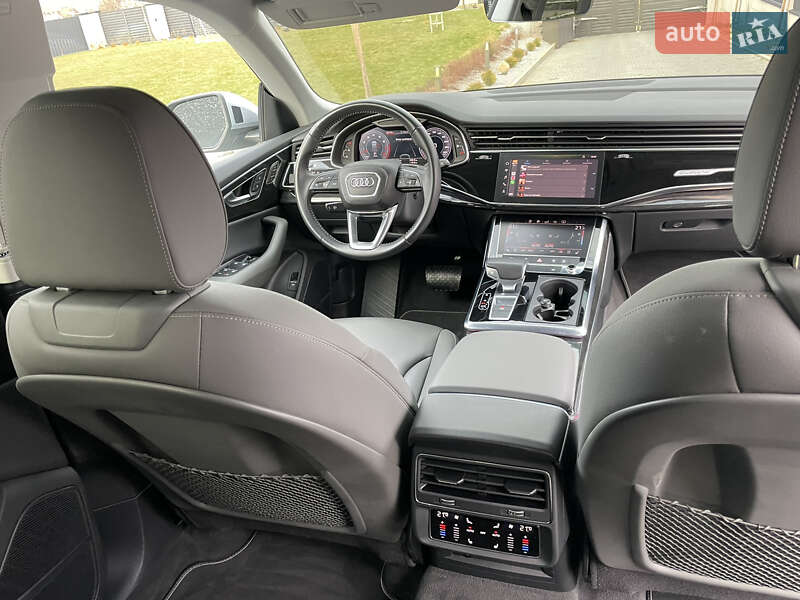 Внедорожник / Кроссовер Audi Q8 2018 в Луцке
