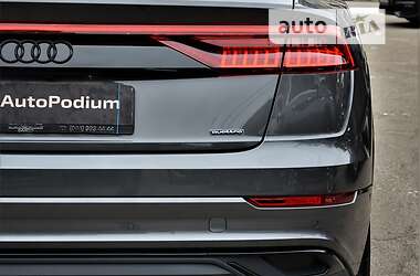 Внедорожник / Кроссовер Audi Q8 2021 в 